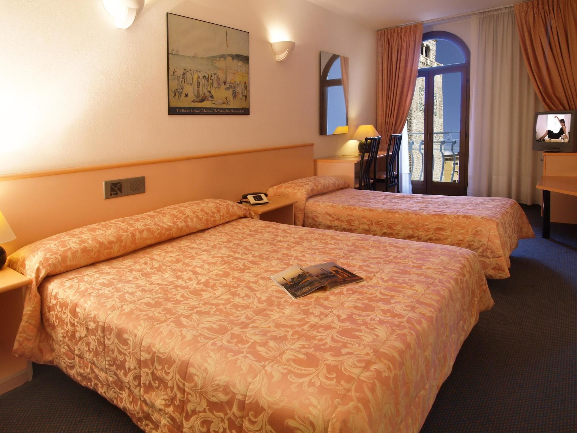 Hotel Centrale Riva del Garda Esterno foto