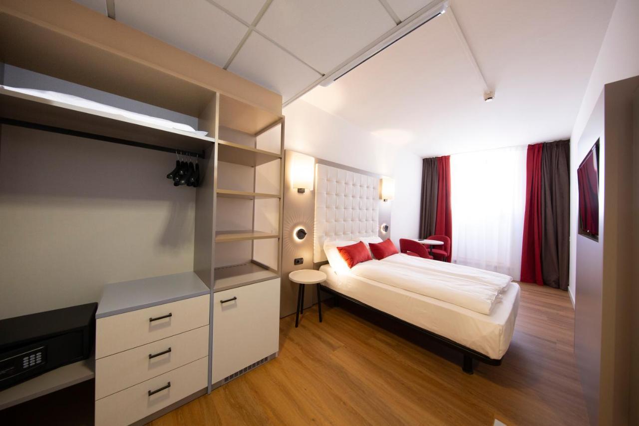 Hotel Centrale Riva del Garda Esterno foto