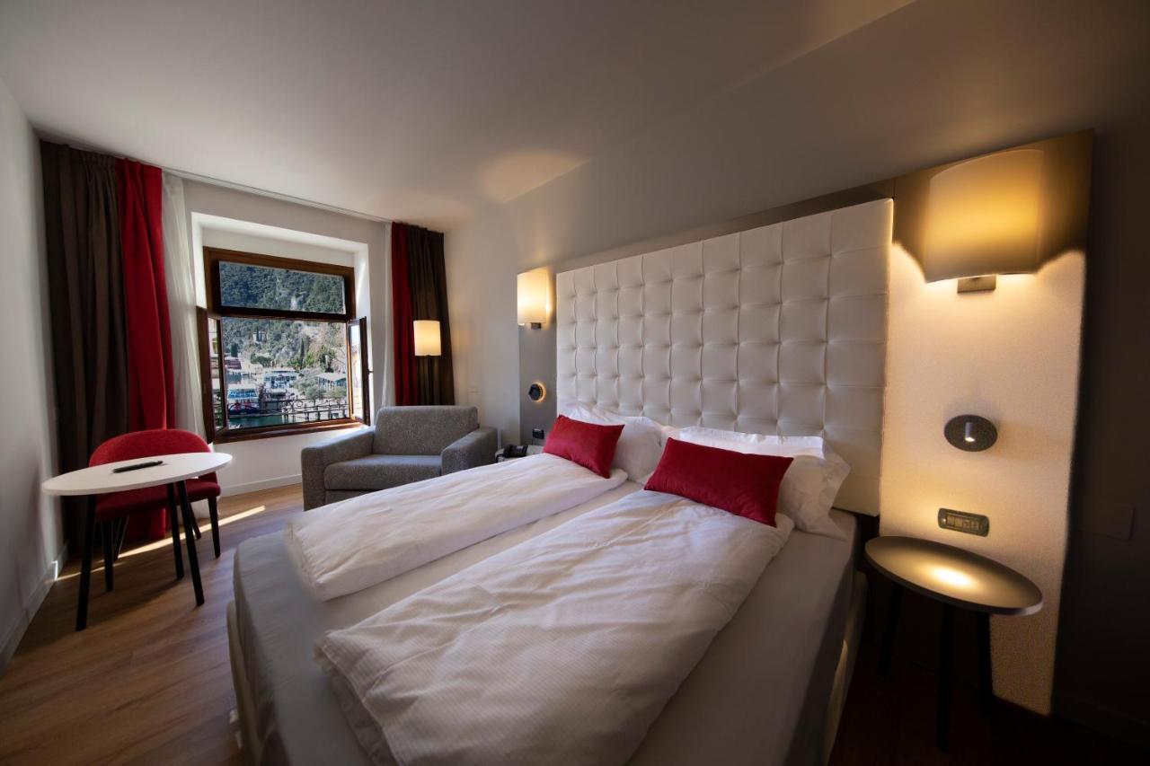 Hotel Centrale Riva del Garda Esterno foto